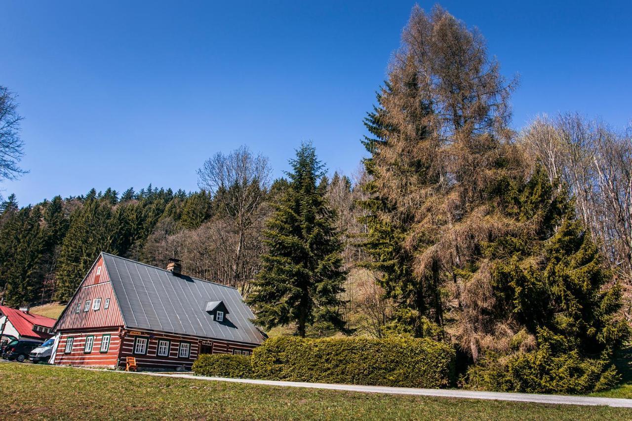 Chalupa Šárka Dolní Dvůr Exteriér fotografie