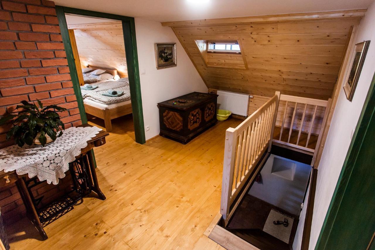 Chalupa Šárka Dolní Dvůr Exteriér fotografie