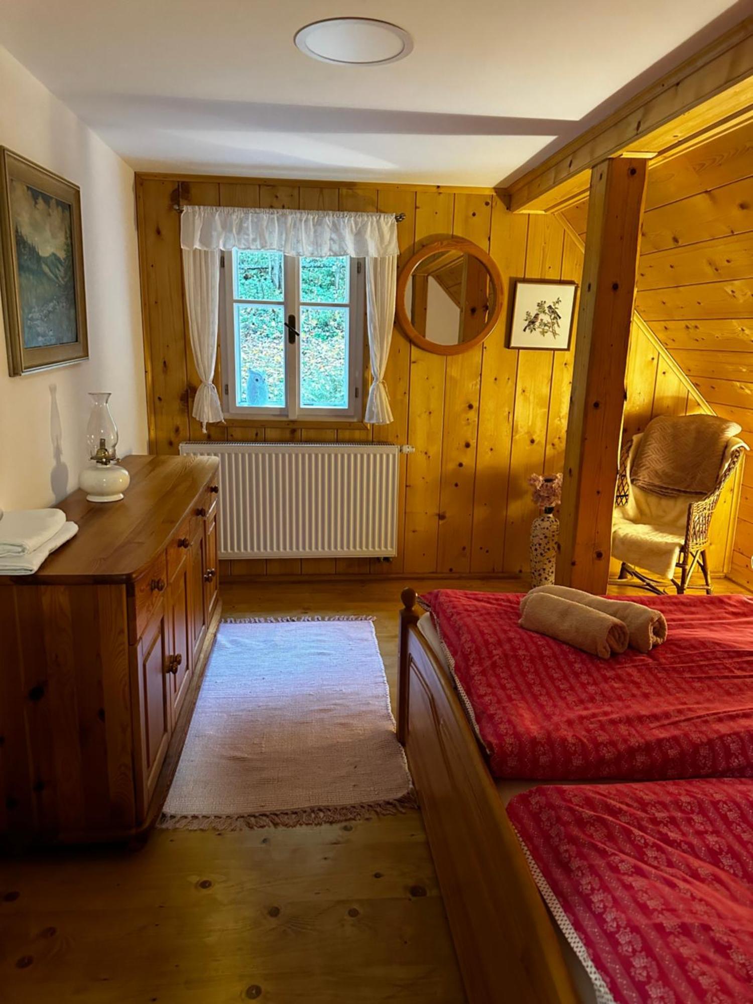 Chalupa Šárka Dolní Dvůr Exteriér fotografie