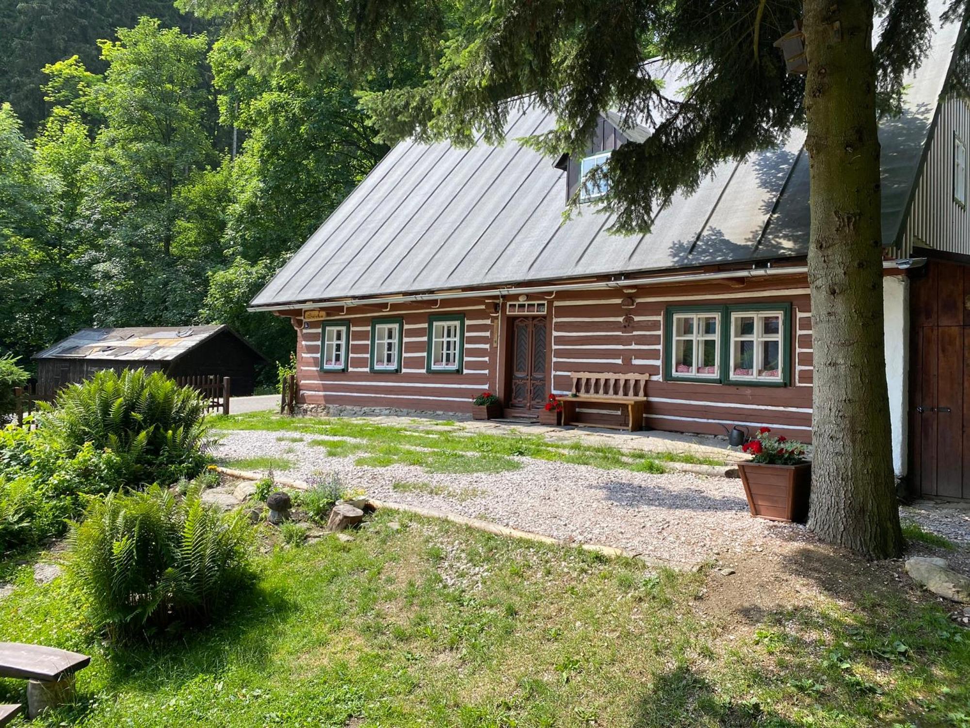 Chalupa Šárka Dolní Dvůr Exteriér fotografie